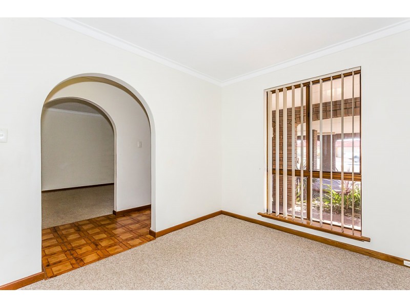 5B Waikiki Road, Safety Bay WA 6169