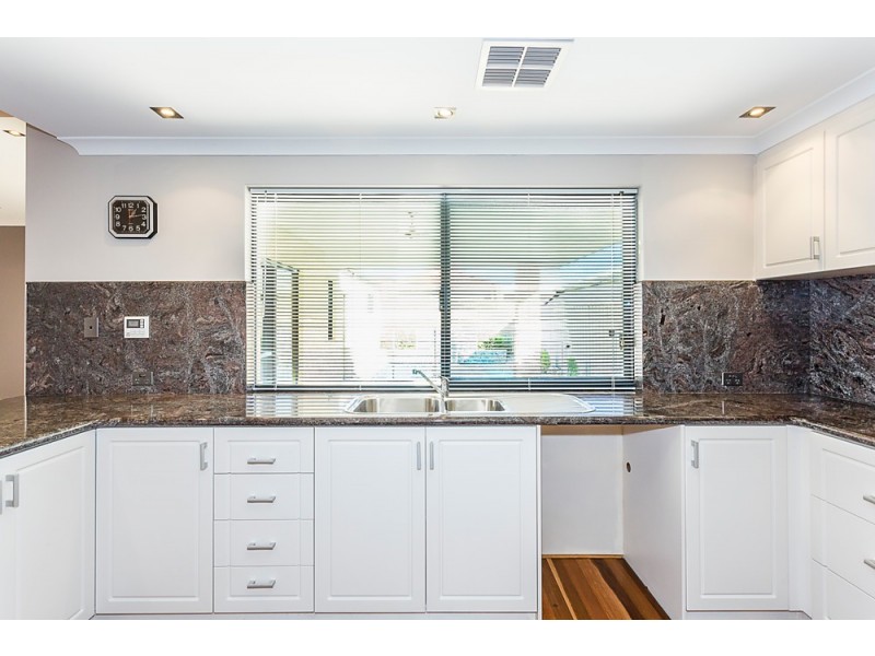 28 Stamford Crescent, Secret Harbour WA 6173