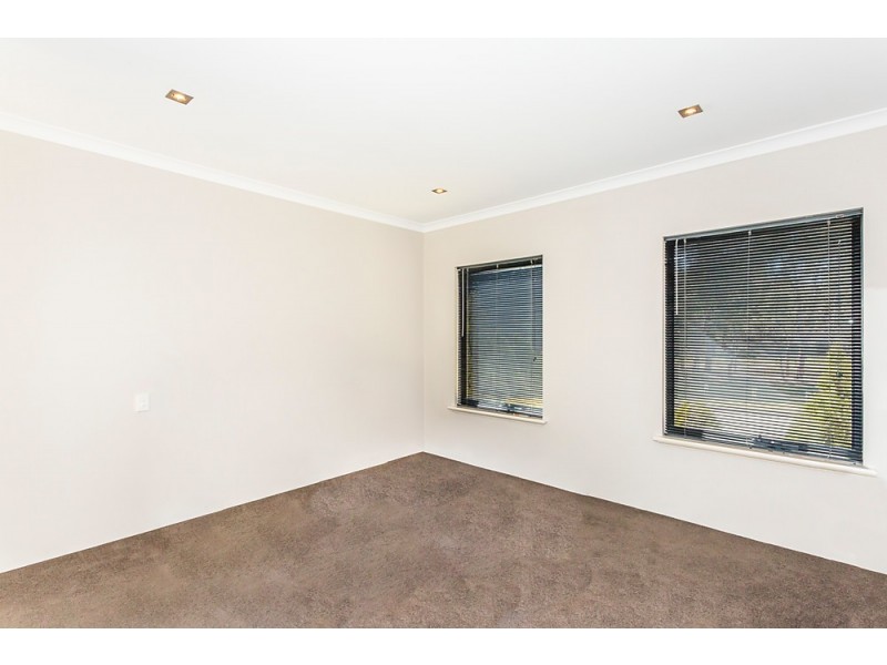 28 Stamford Crescent, Secret Harbour WA 6173