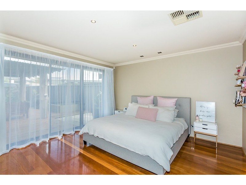 12 Anvils Circle, Secret Harbour WA 6173