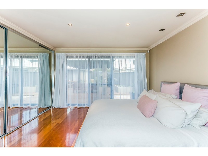 12 Anvils Circle, Secret Harbour WA 6173