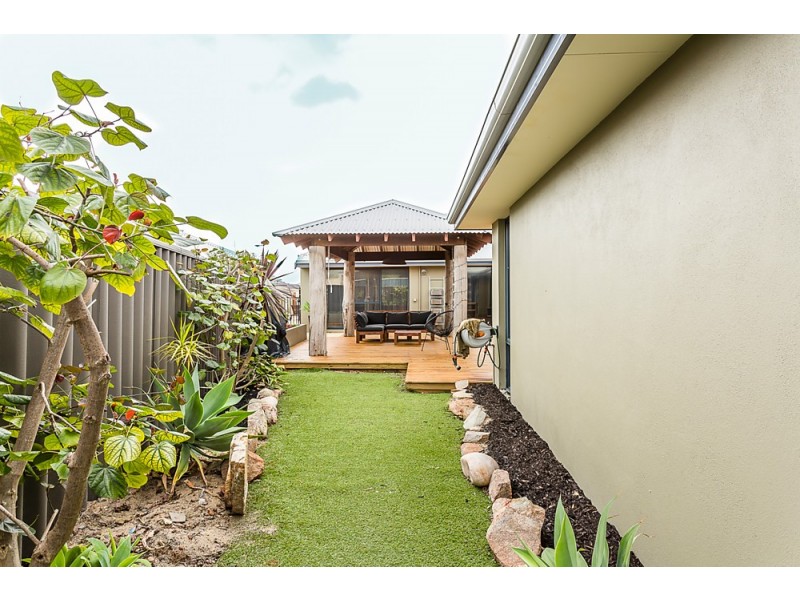 12 Anvils Circle, Secret Harbour WA 6173