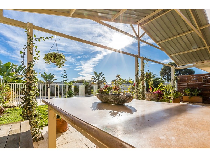 1 Bertholet Rise, Secret Harbour WA 6173