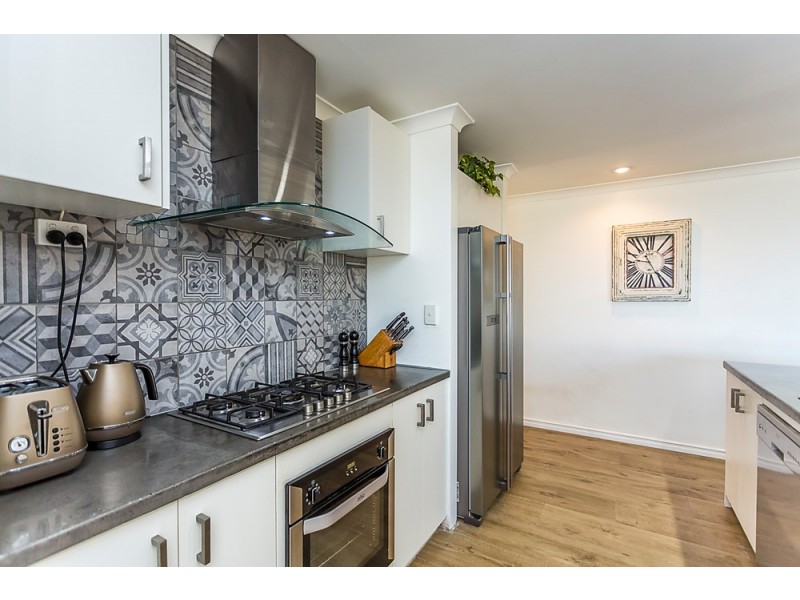 1 Bertholet Rise, Secret Harbour WA 6173