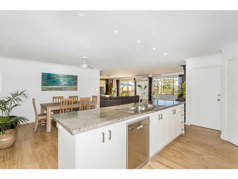 1 Bertholet Rise, Secret Harbour WA 6173
