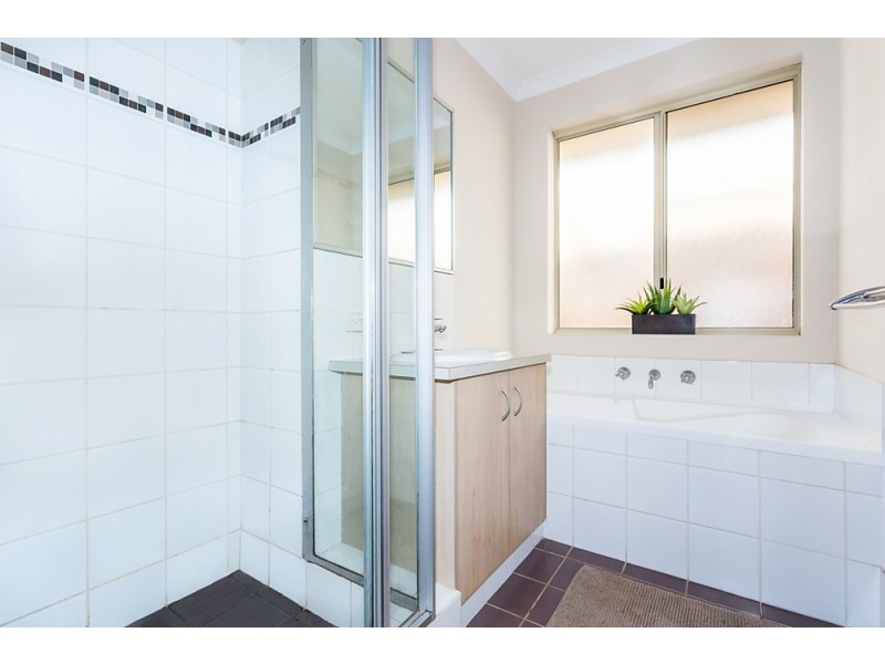 1 Bertholet Rise, Secret Harbour WA 6173