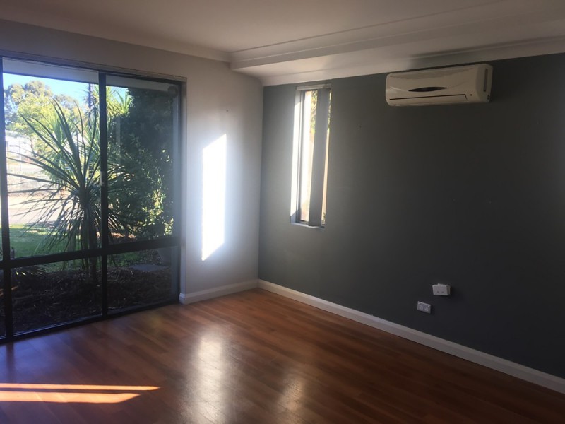 8 McKenzie Corner, Bertram WA 6167