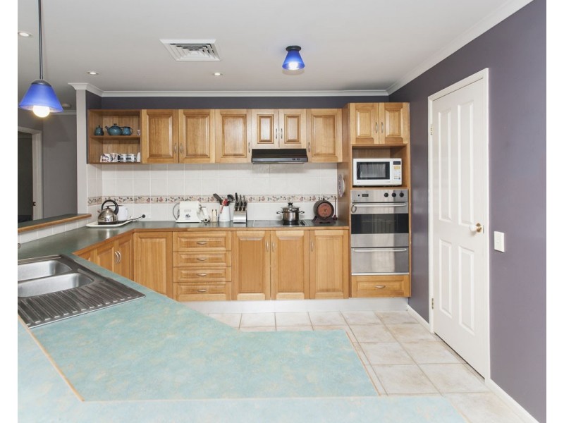 7 Ford Avenue, Medowie NSW 2318