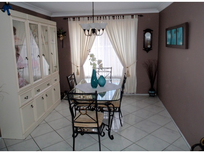 77 Federation Dr, Medowie NSW 2318