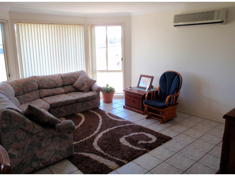 7 David Drive, Salt Ash NSW 2318
