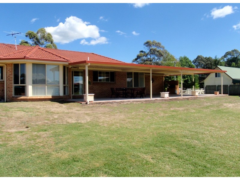 7 David Drive, Salt Ash NSW 2318