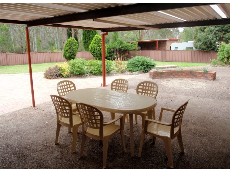 8 Griffiths Ave, Medowie NSW 2318