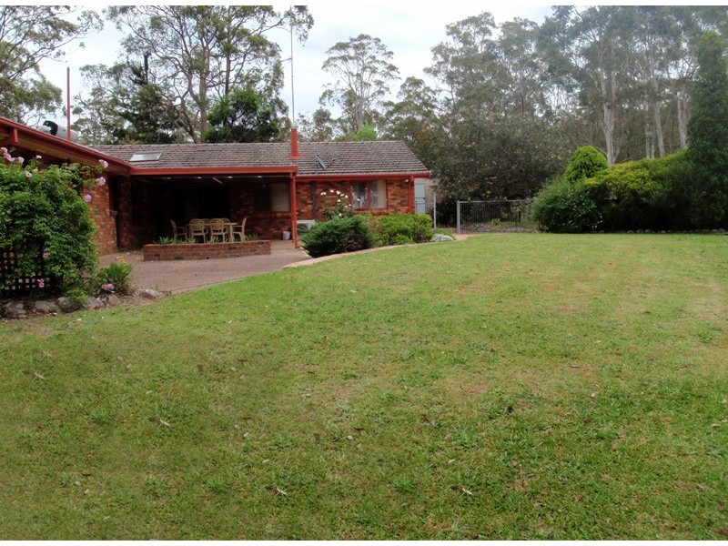 8 Griffiths Ave, Medowie NSW 2318