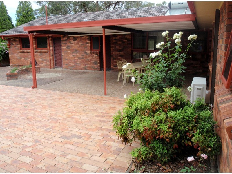 8 Griffiths Ave, Medowie NSW 2318