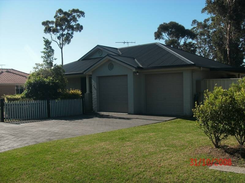 100 Kindlebark Drive, Medowie NSW 2318