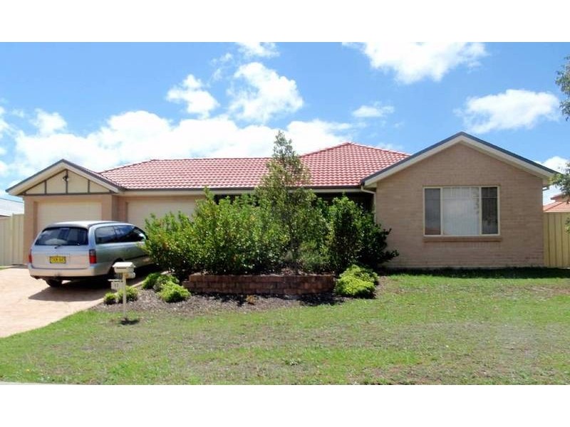 17 Grevillea Dr, Medowie NSW 2318