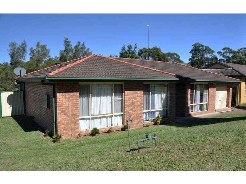 8 Laurina St, Medowie NSW 2318
