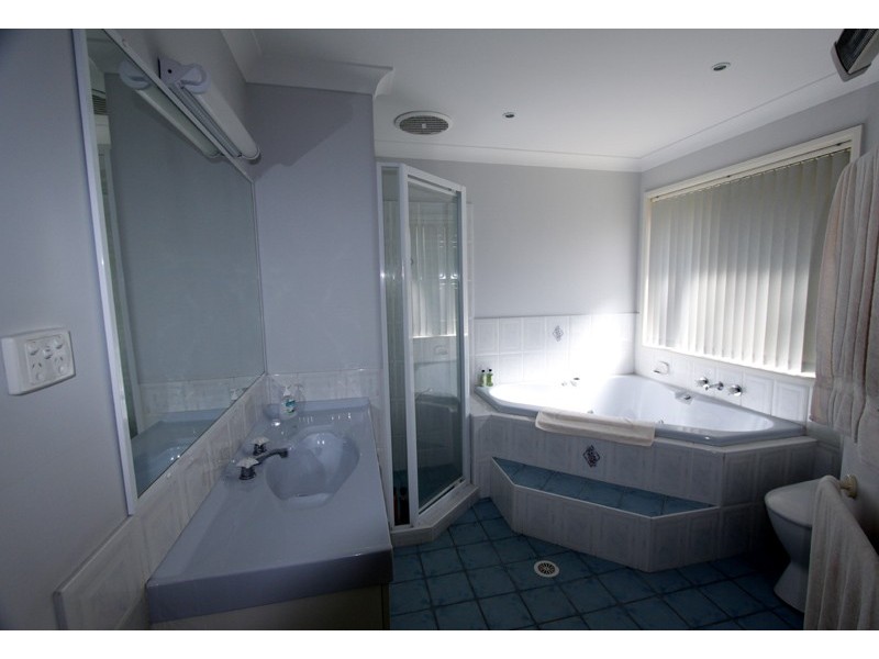 9 Waropara Road, Medowie NSW 2318