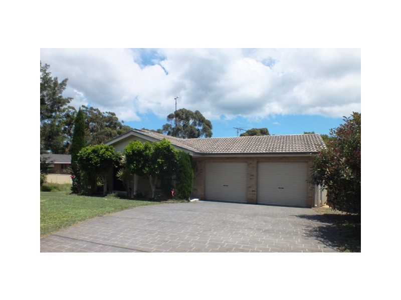 14 Laurina St, Medowie NSW 2318
