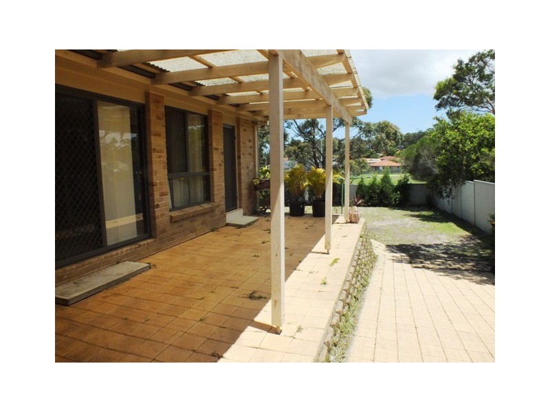 14 Laurina St, Medowie NSW 2318