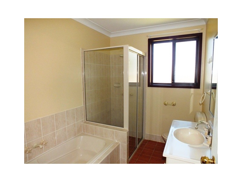 14 Laurina St, Medowie NSW 2318