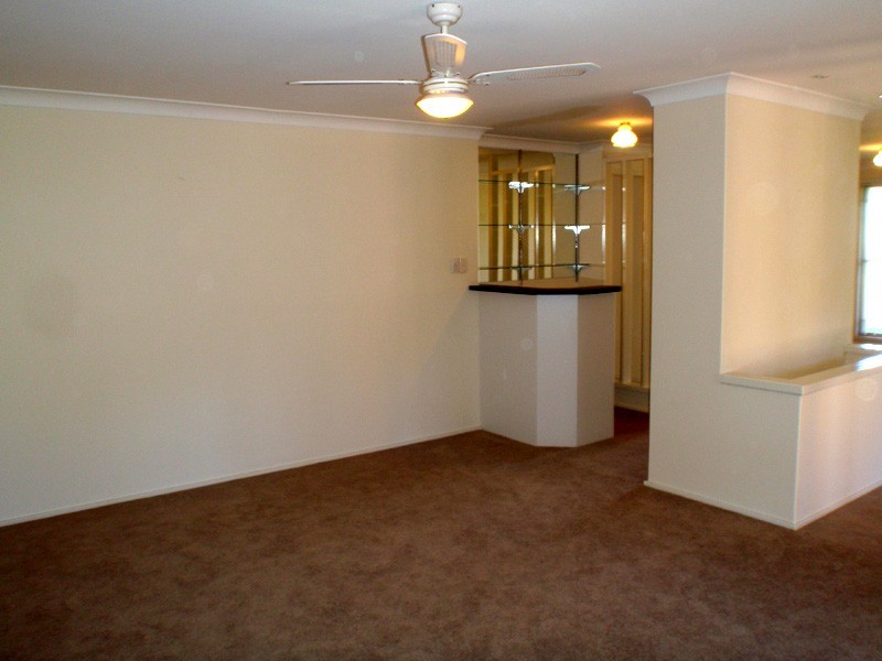 5 Sir Henry Parkes Avenue, Medowie NSW 2318