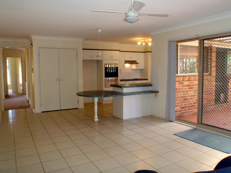 5 Sir Henry Parkes Avenue, Medowie NSW 2318