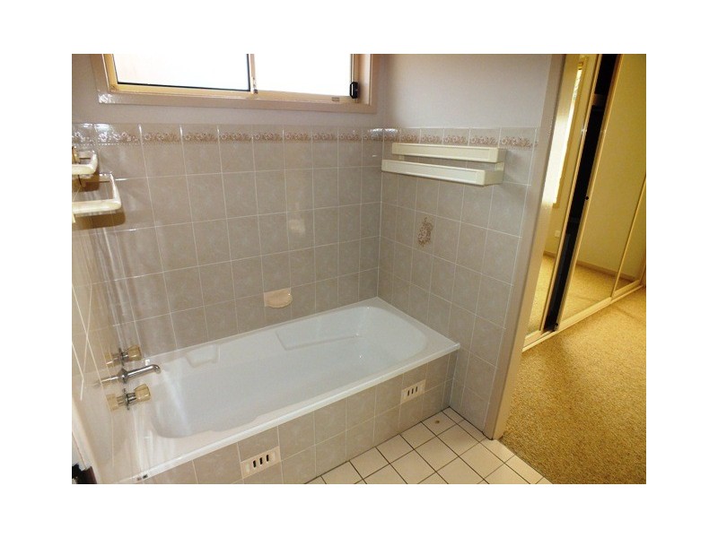 15 Creighton DRIVE, Medowie NSW 2318