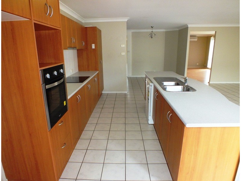 8 Jarrah Close, Medowie NSW 2318