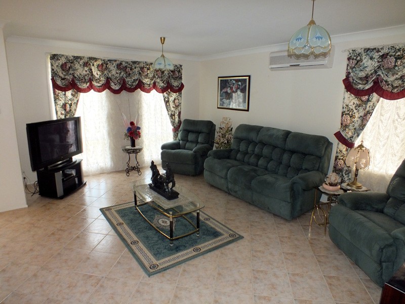 60 Rosewood Dr, Medowie NSW 2318