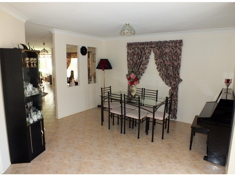 60 Rosewood Dr, Medowie NSW 2318