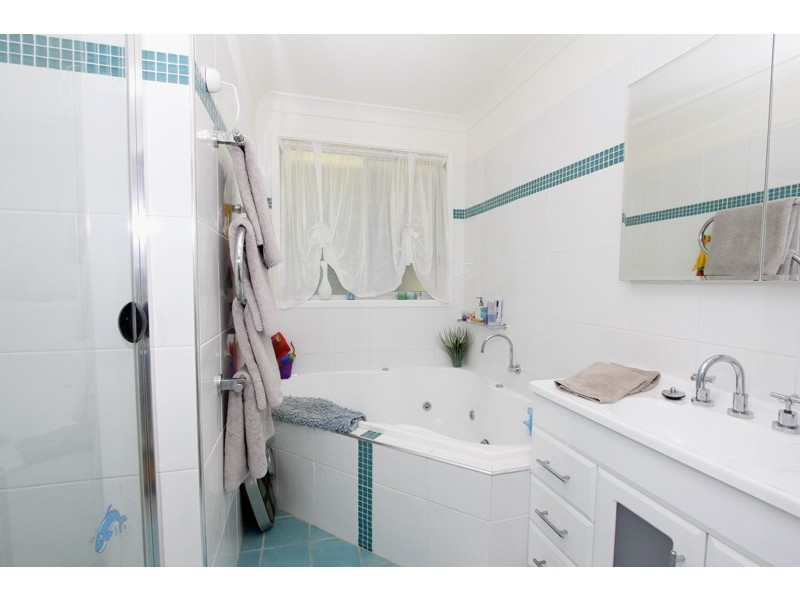 13 Brushbox Ave, Medowie NSW 2318