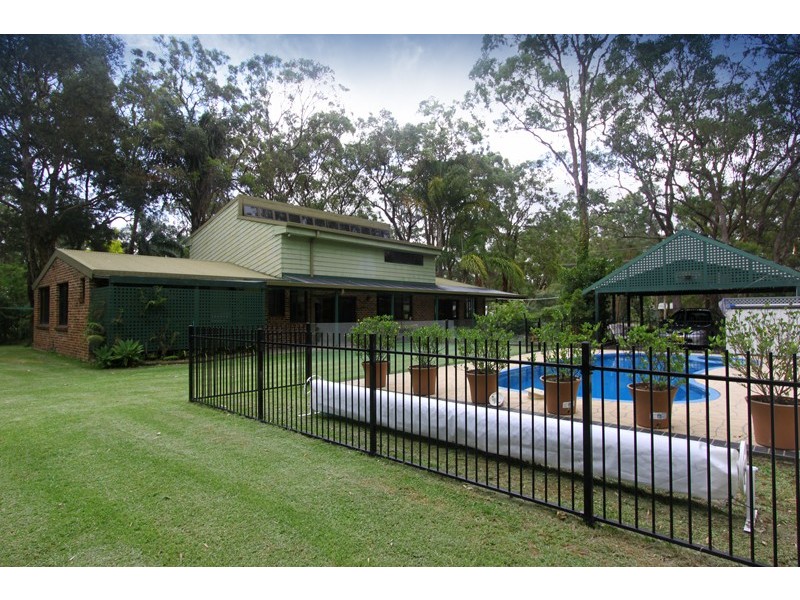 8 Michael Drive, Salt Ash NSW 2318