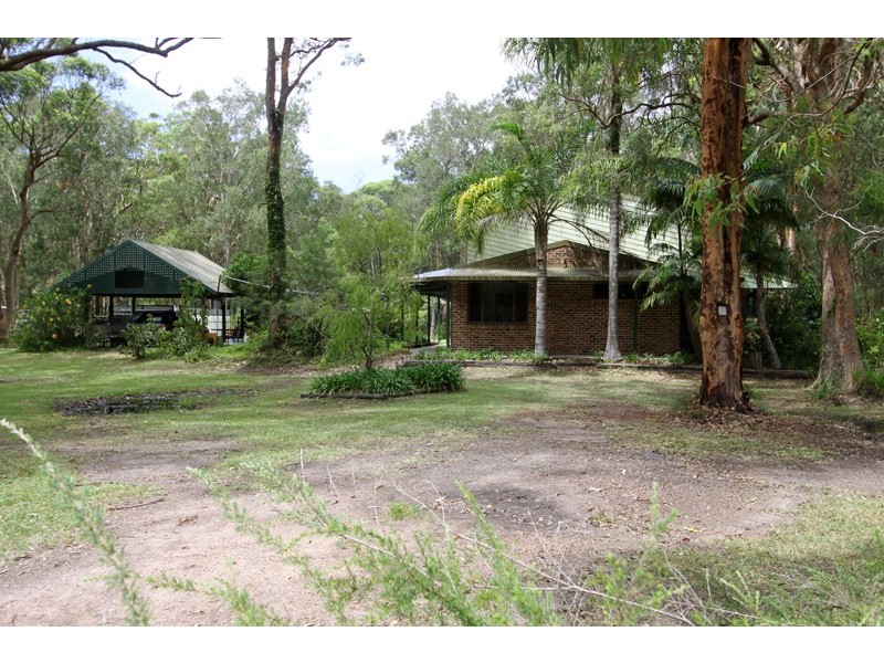 8 Michael Drive, Salt Ash NSW 2318