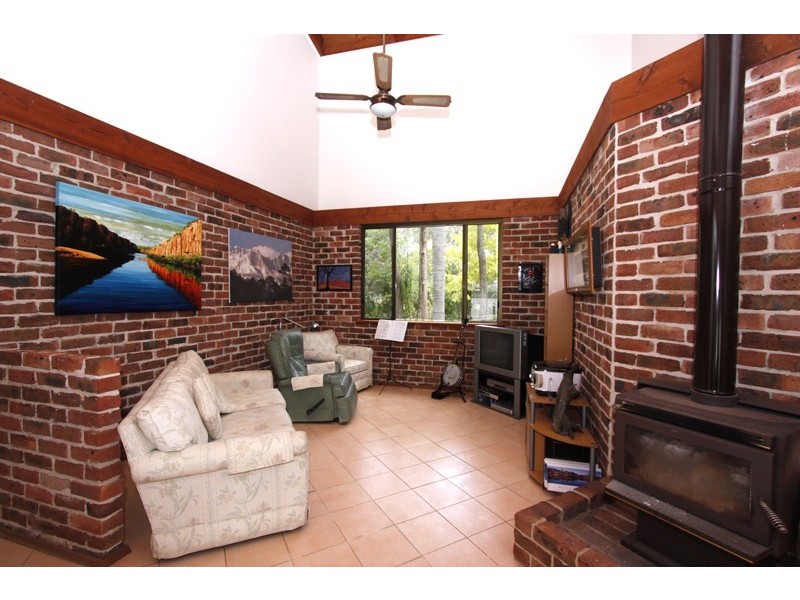 8 Michael Drive, Salt Ash NSW 2318