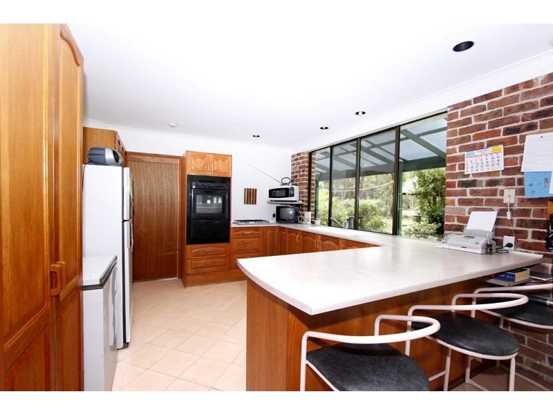 8 Michael Drive, Salt Ash NSW 2318