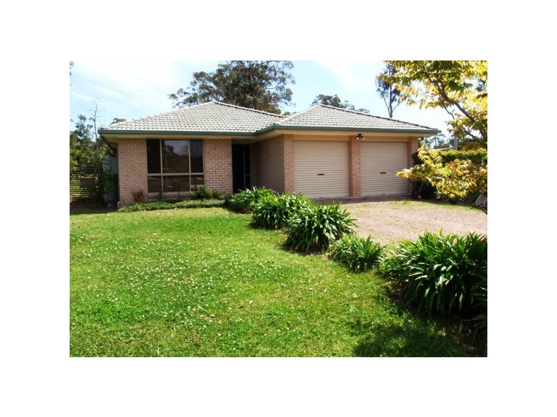 4 Barton Close, Medowie NSW 2318