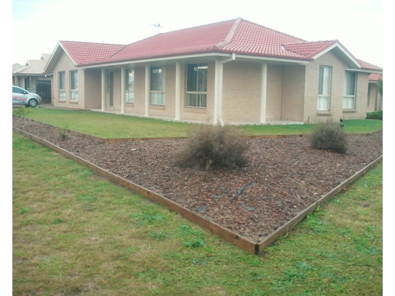 2 Garden Way, Tanilba Bay NSW 2319