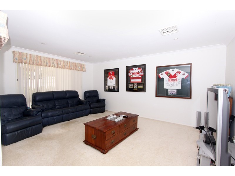 2 Eagle Close, Medowie NSW 2318