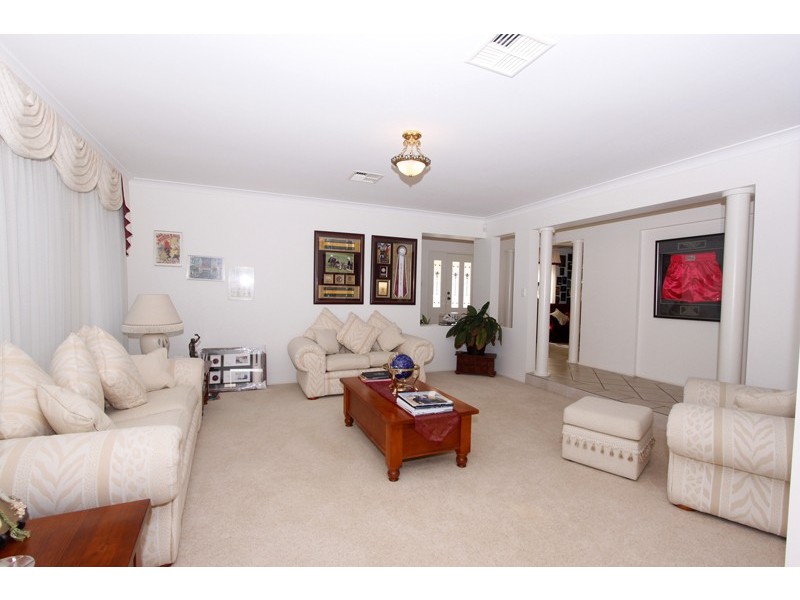 2 Eagle Close, Medowie NSW 2318