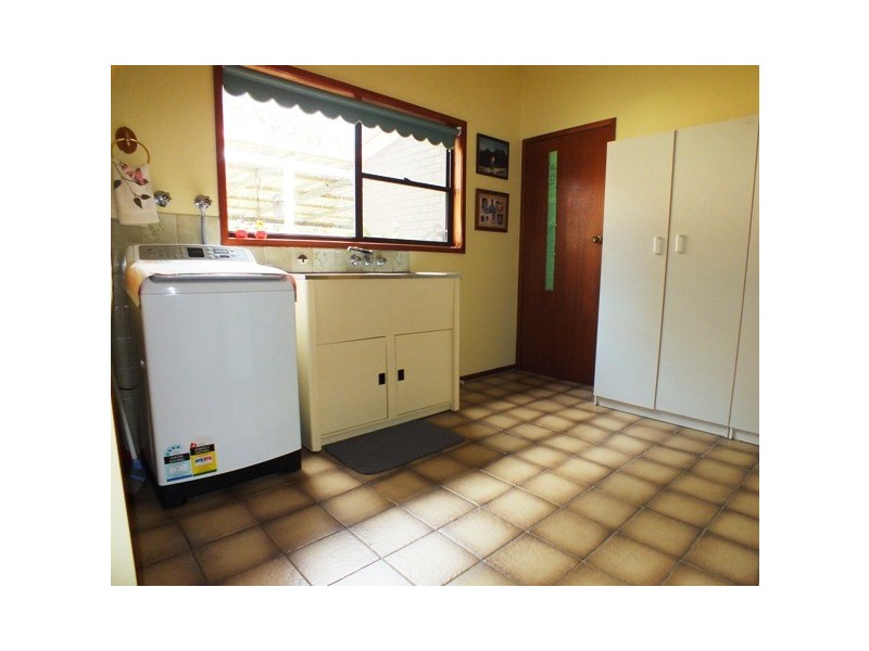 8 Windeyer Close, Medowie NSW 2318