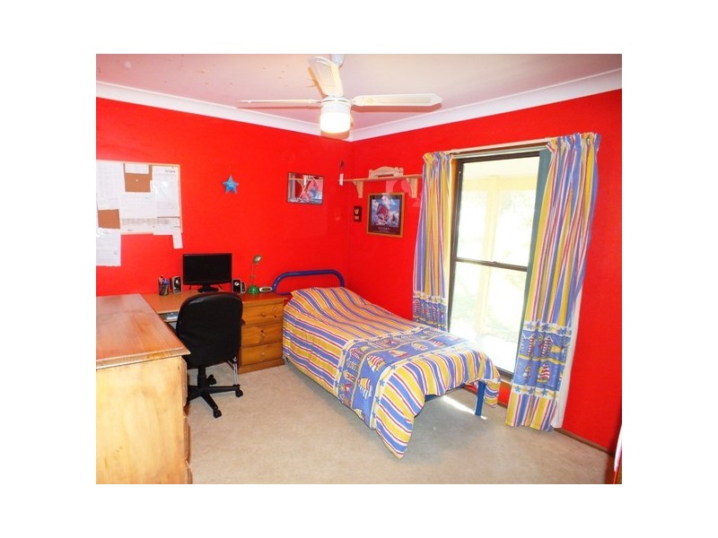 8 Windeyer Close, Medowie NSW 2318