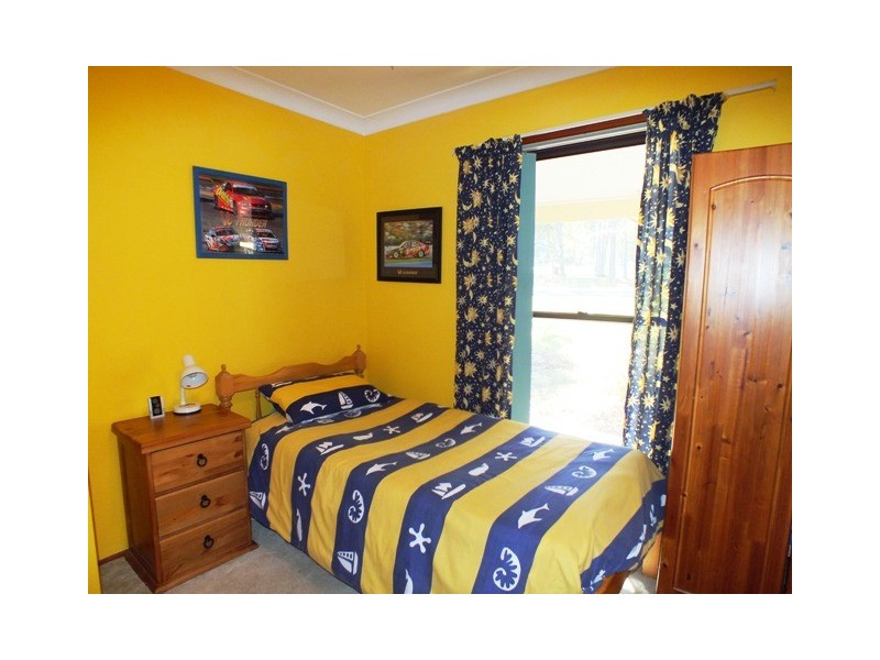 8 Windeyer Close, Medowie NSW 2318