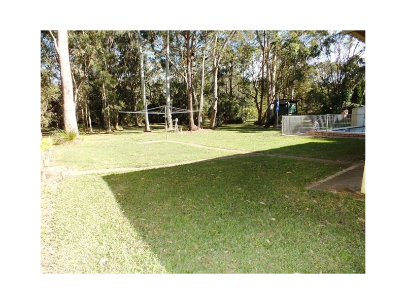 8 Windeyer Close, Medowie NSW 2318