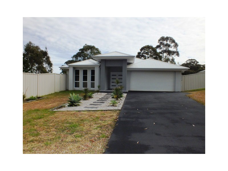 19 Sylvan Avenue, Medowie NSW 2318