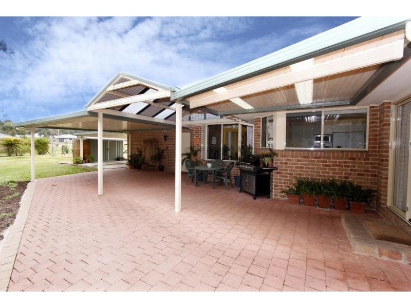 1 Osprey Circuit, Medowie NSW 2318