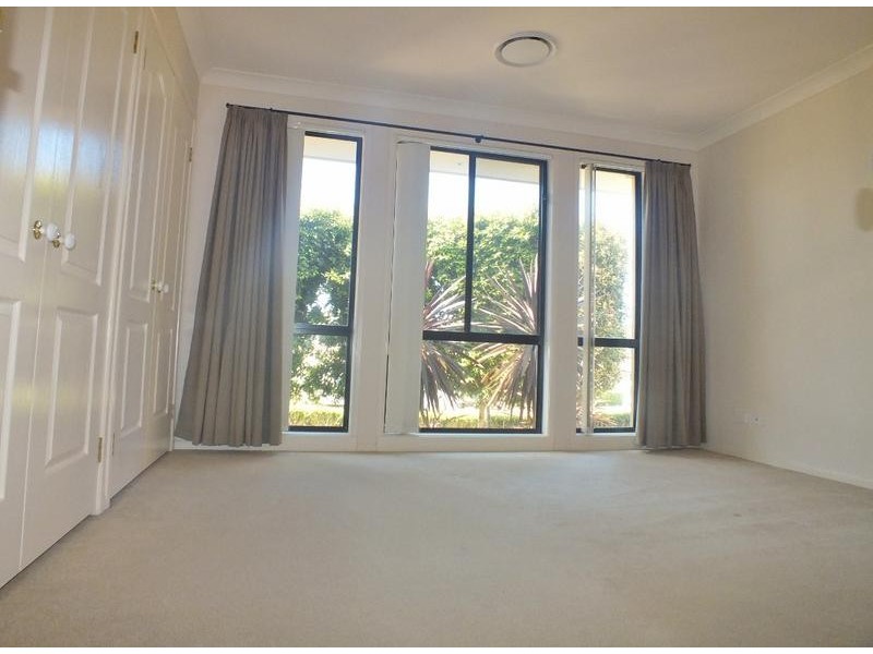 37 Robina Avenue, Medowie NSW 2318