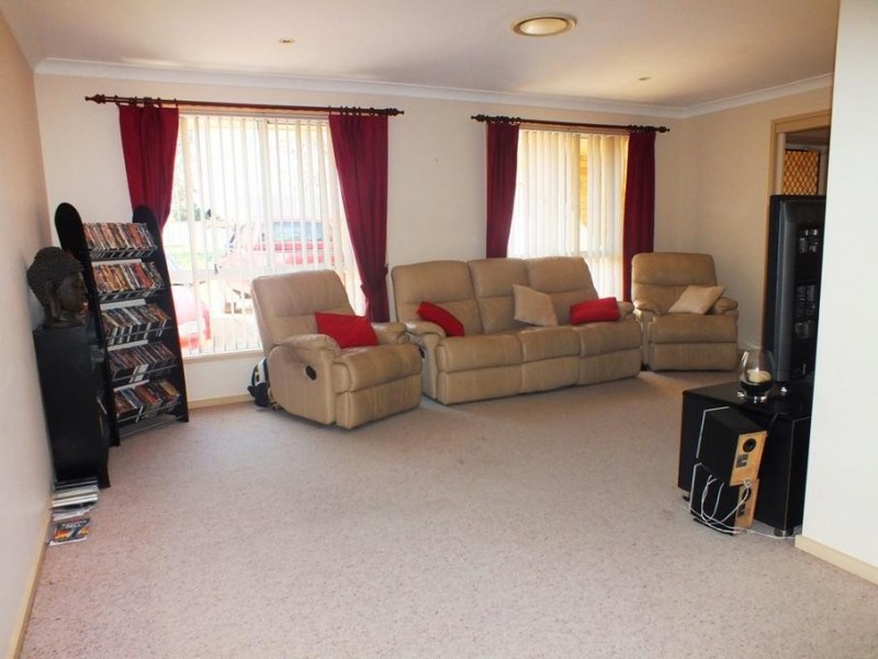 17 Tupelo Street, Medowie NSW 2318