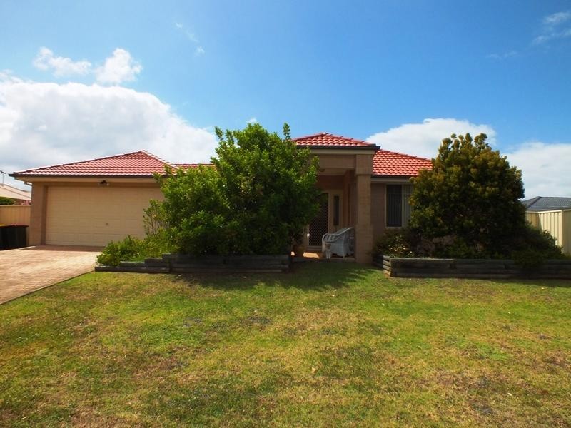 11 Grevillea Drive, Medowie NSW 2318