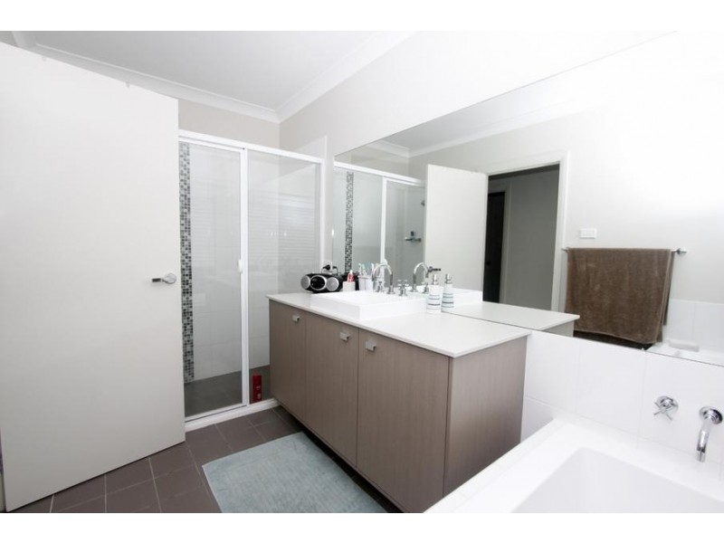 17 Oakmont Avenue, Medowie NSW 2318